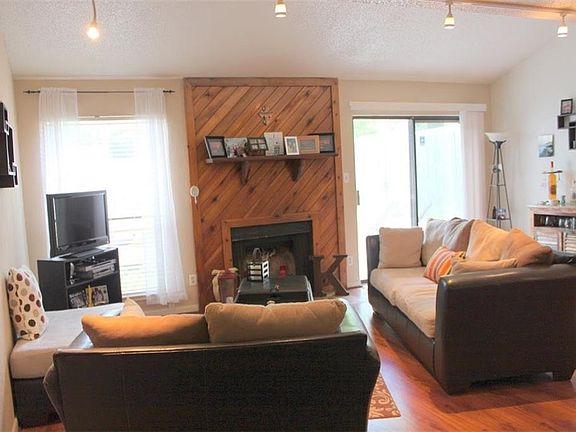 3rd image of 2506 Thornton Rd #B