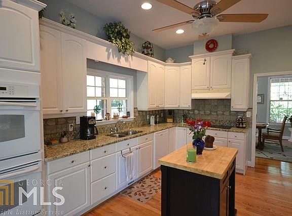 2nd image of 48 Park Place Dr