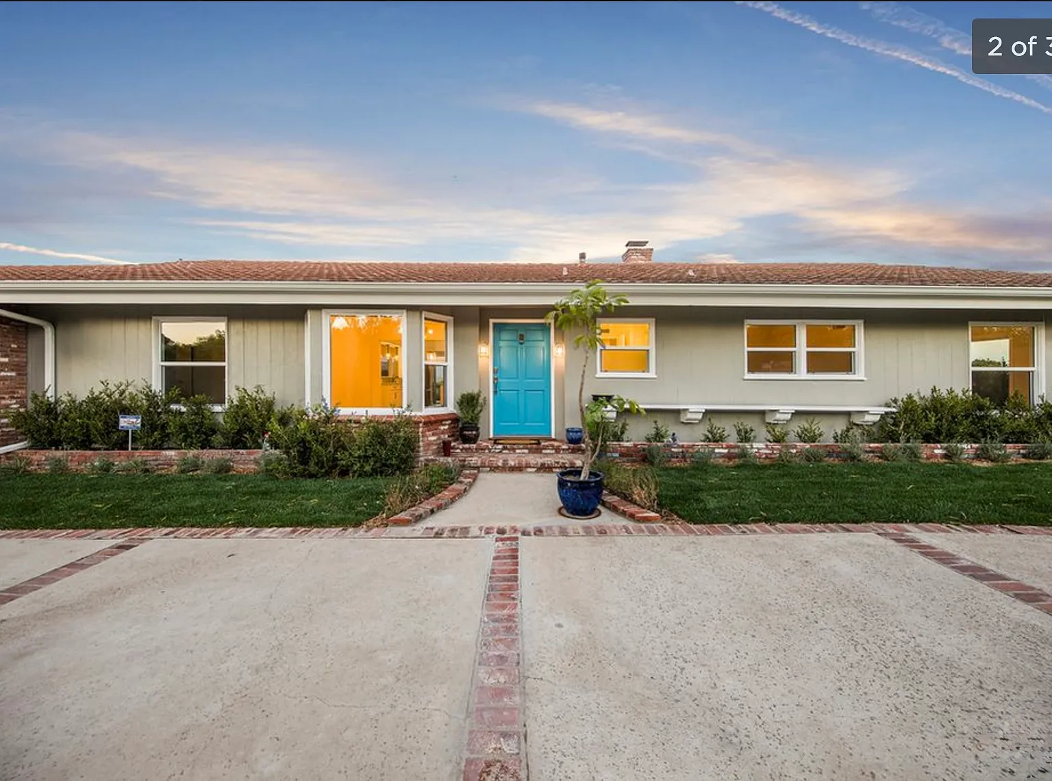 4 bed, 2.5 bath, 1995 sqft, $20,000 — Photo 2