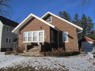 310 E Main St, New Hampton, IA 50659