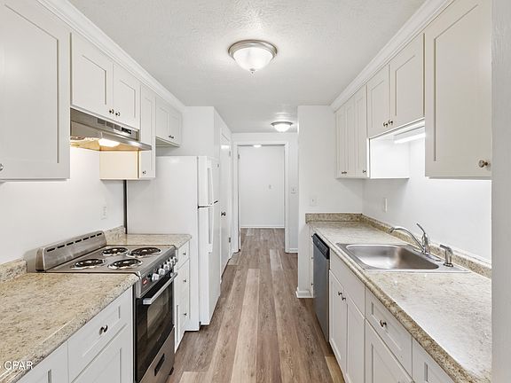 2nd image of 6404 Chipewa St