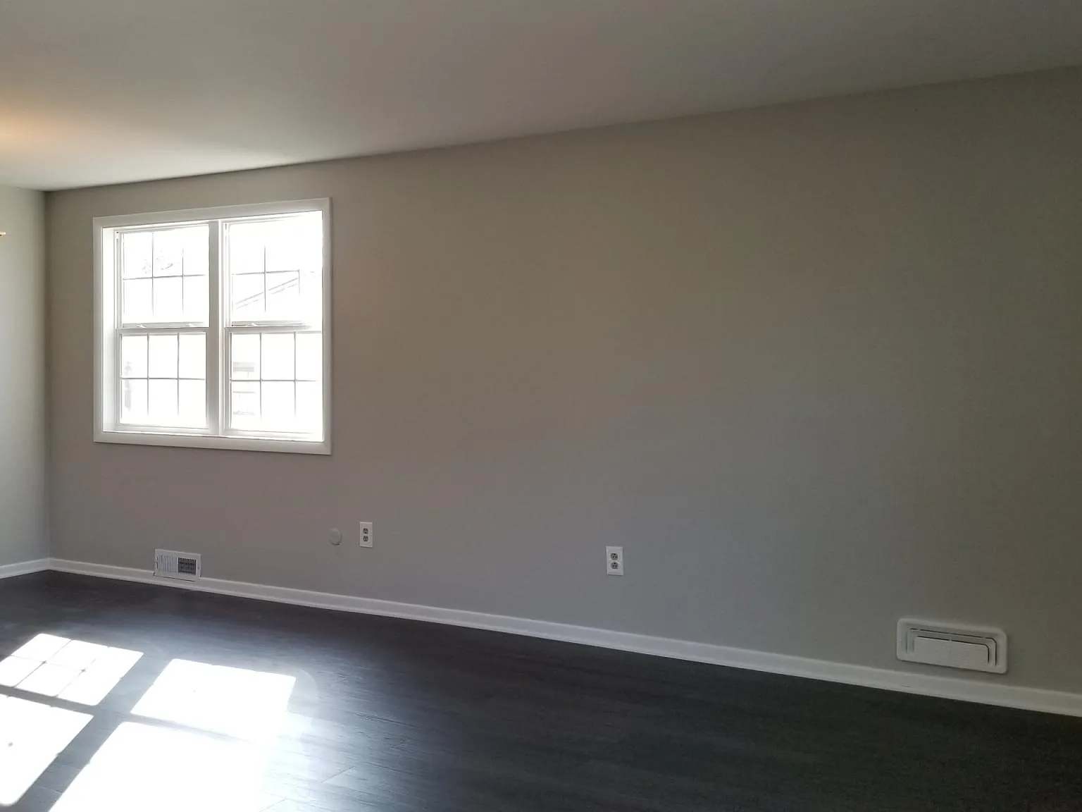 3 bed, 1200 sqft, $1,650 — Photo 3