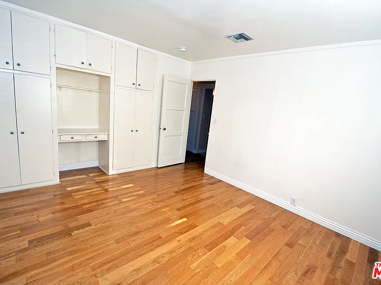 12944 Haynes St — Photo 19