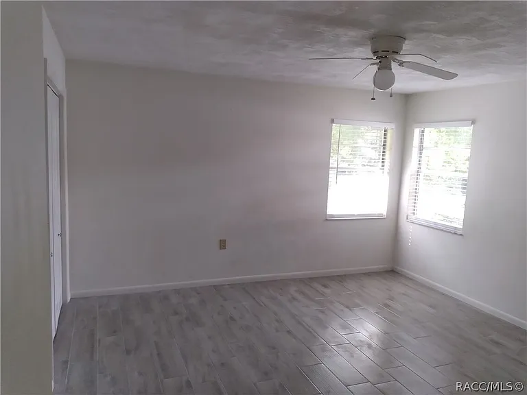 230 S Fillmore St — Photo 7