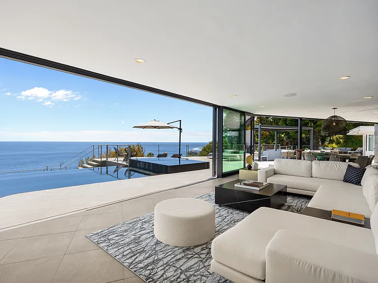 Offering breathtaking Pacific Ocean views.