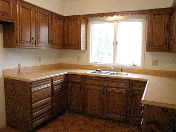 5th image of 830 S 15th Ave