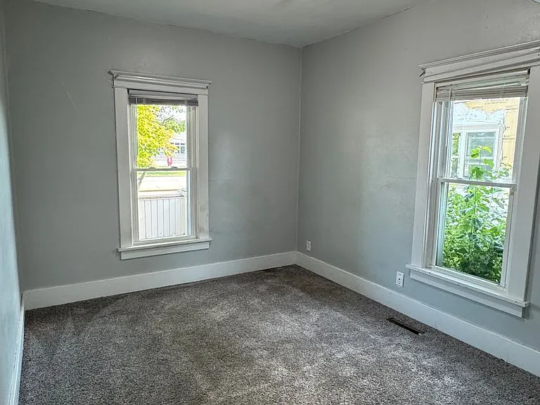 1231 W College Ave — Photo 7