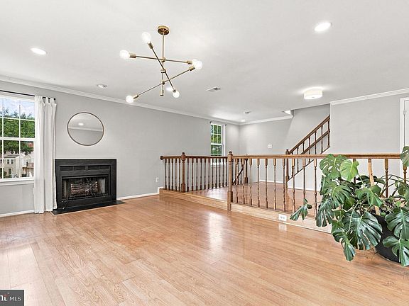 5th image of 14621 Monmouth Dr