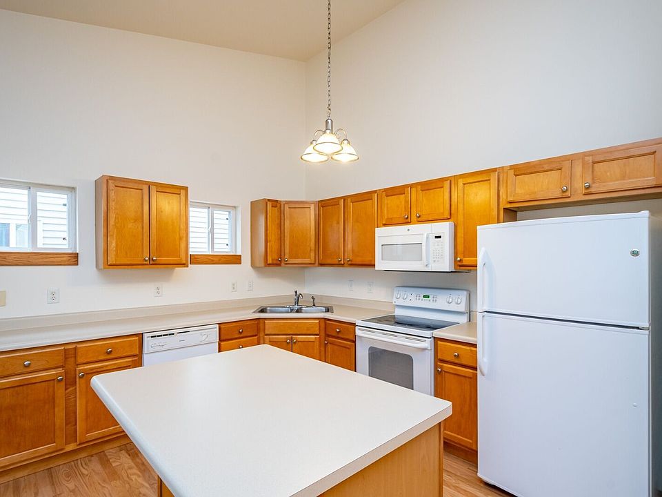 Woodridge I 23 25 Redtail Bend 2325 Redtail Ct Coralville IA