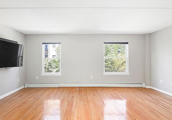 4th image of 115 W 117th St APT 1