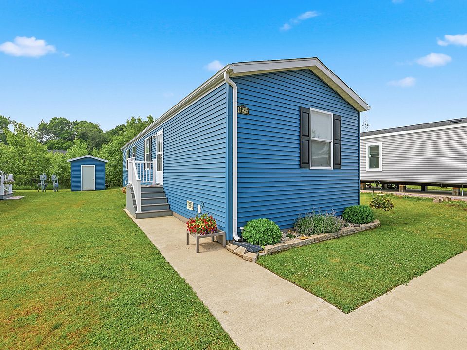 1st image of 11935 Farm View Dr