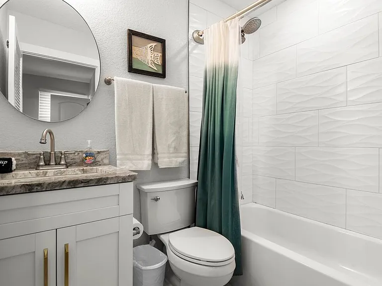 403 Locklie St — Photo 11