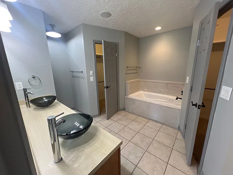 3709 Benjamin Davis Dr — Photo 14