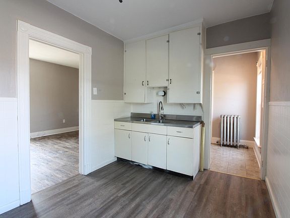 5th image of 1837 Seneca St #4