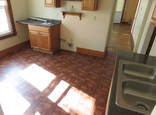 97 Pasadena St, Springfield, MA 01108