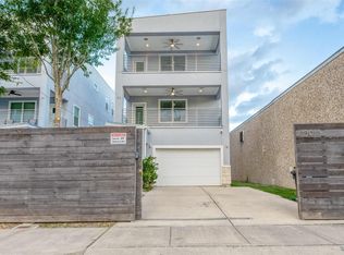 30 N Saint Charles St, Houston, TX 77003