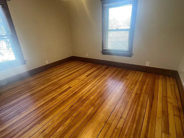 3351 S 48th St — Photo 25