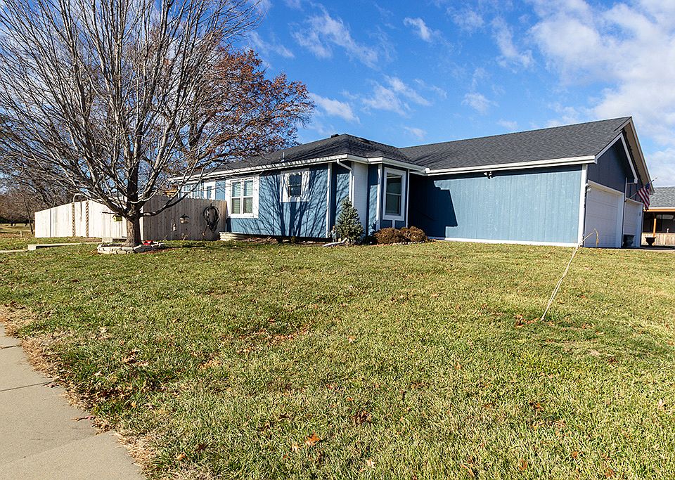 Large corner lot