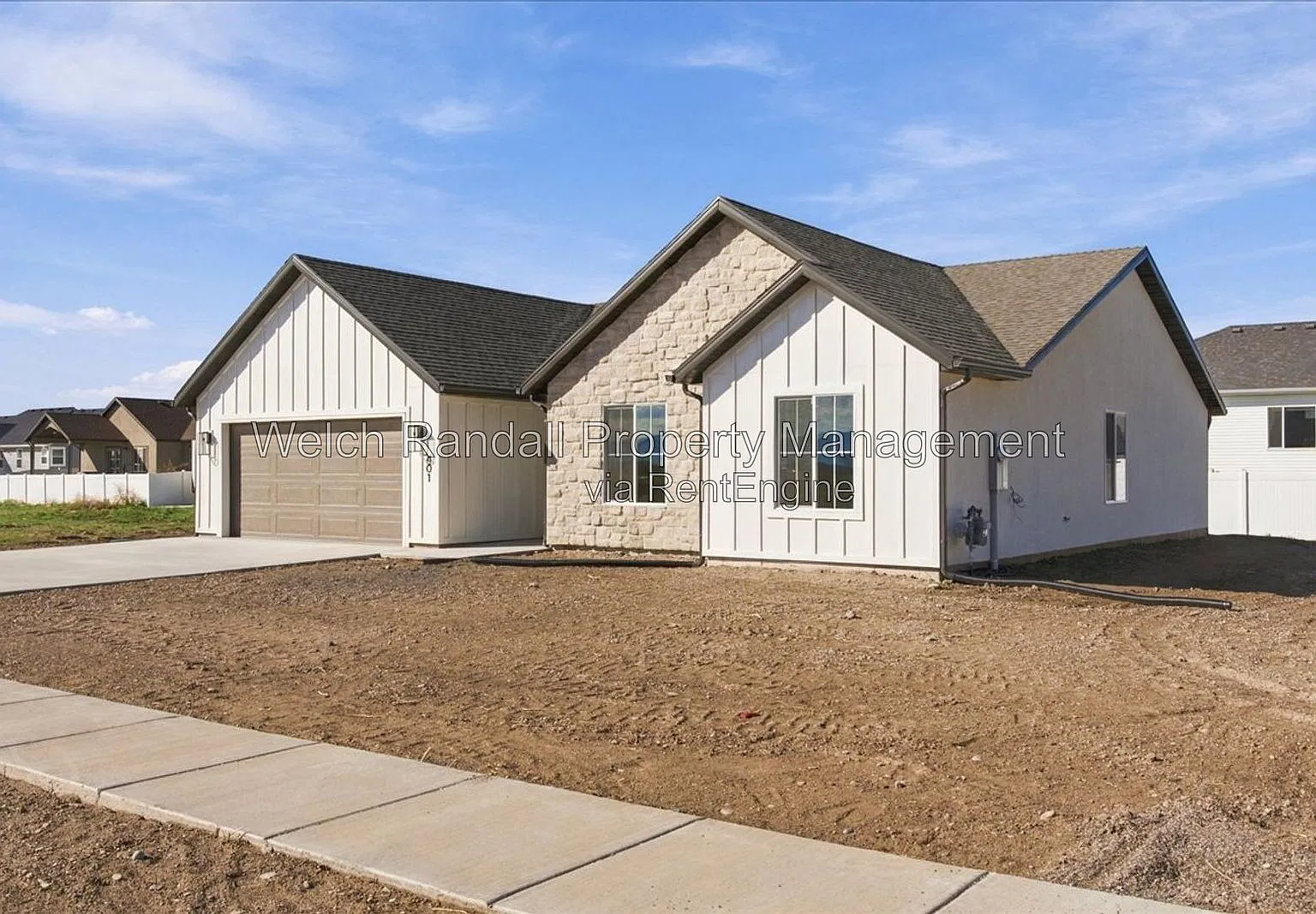 4 bed, 2.0 bath, 1610 sqft, $2,345 — Photo 2