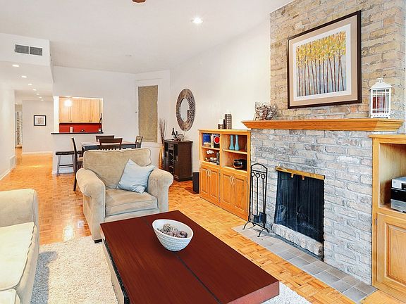 5th image of 1043 W Belden Ave #3C