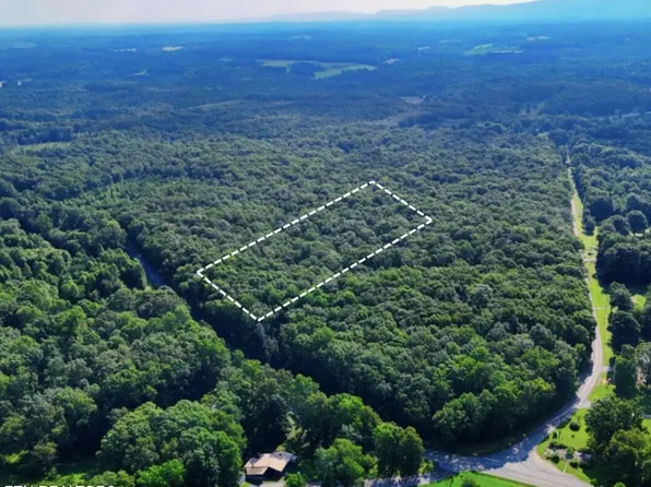 3 Lantana Dr, Crossville, TN 38572