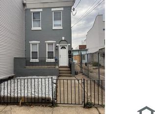 1933 E Huntingdon St, Philadelphia, PA 19125