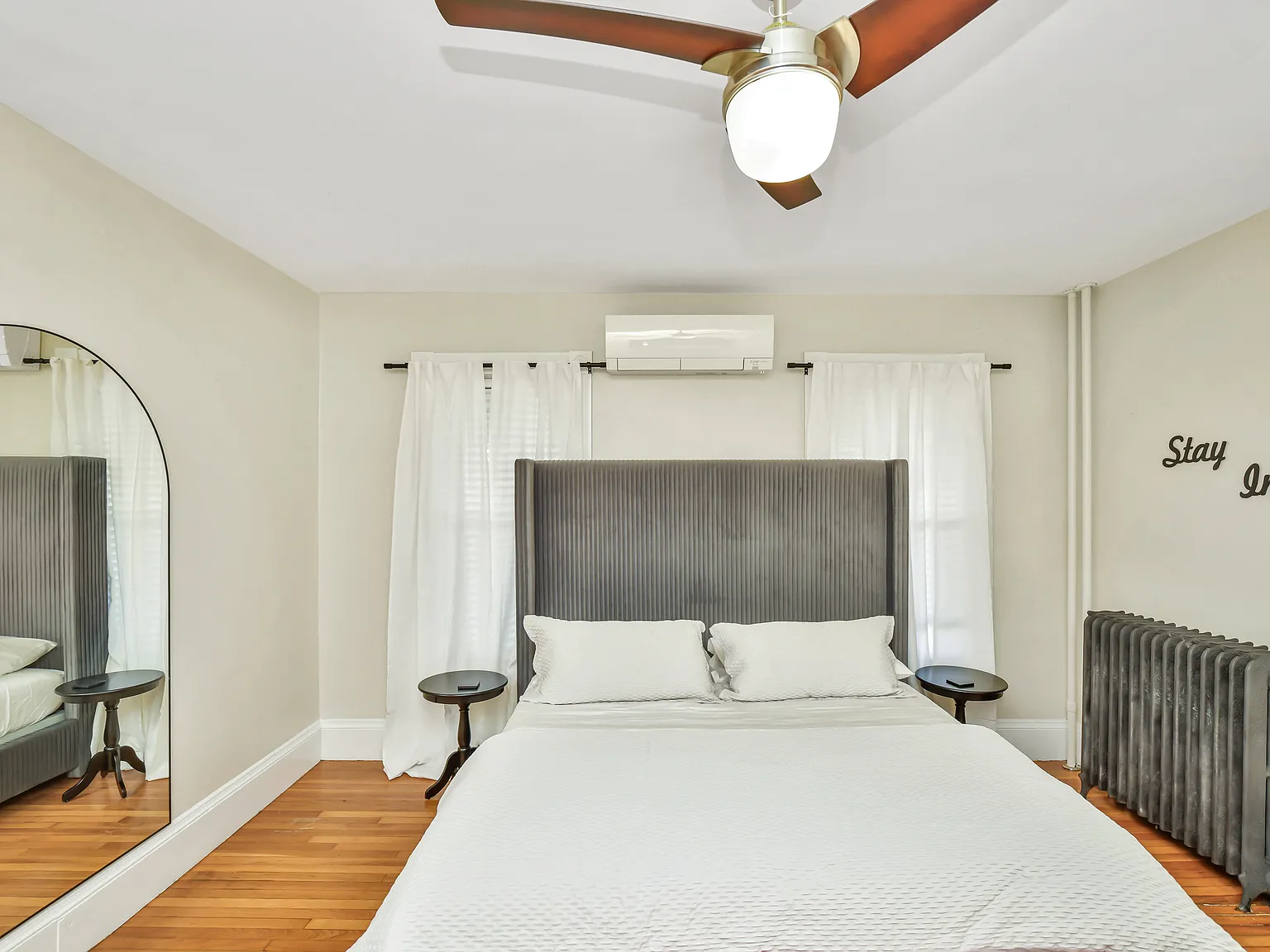 2 bed, 1000 sqft, $4,000 — Photo 4