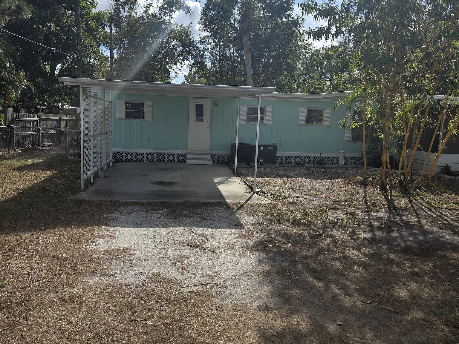 2 bed, 1.5 bath, 696 sqft, $1,490 — Photo 4