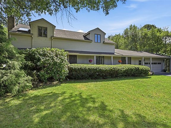 4th image of 695 Embury Rd