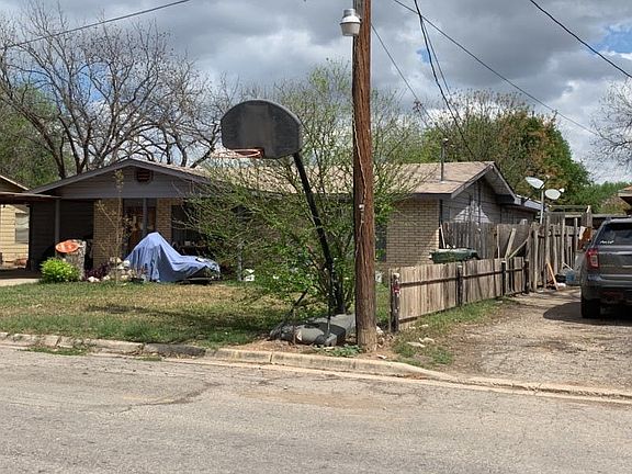 3rd image of 412 Old Carrizo Rd