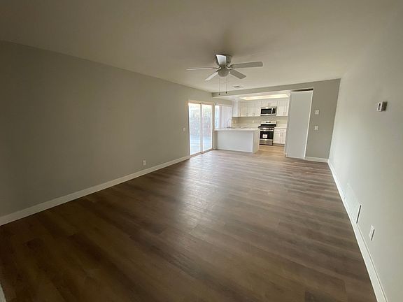 5th image of 702 W Avenue H6