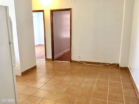 5th image of 519 W 167th St APT 3C