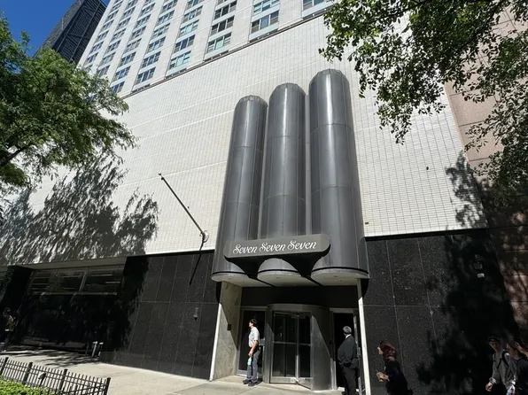 777 N Michigan Ave APT 2104, Chicago, IL 60611