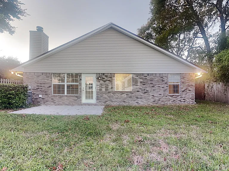 2326 Creekfront Dr — Photo 20
