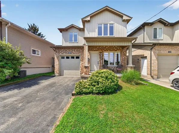 17 Grantham Ave S, Saint Catharines, ON L2P 3B3