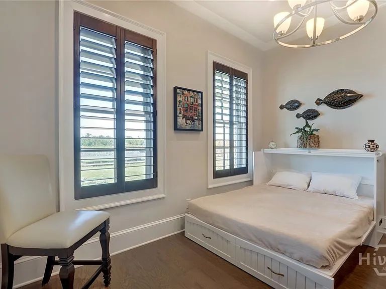 421 Port St — Photo 12