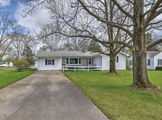 3104 Lakeland Rd, Decatur, IL 62521