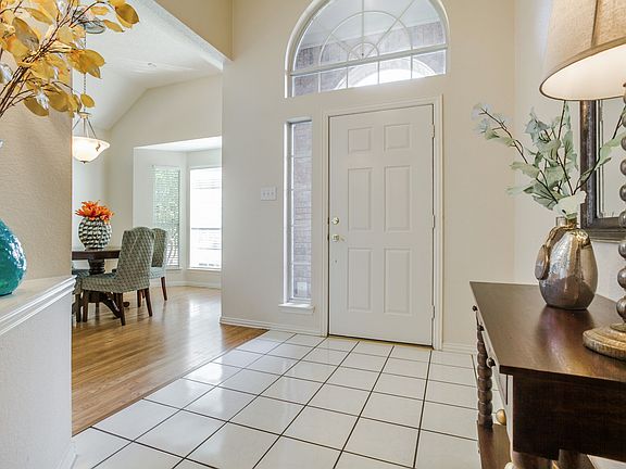 4th image of 1833 Kingston Ln