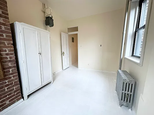 Rented by Coda Real Estate NYC | media 13