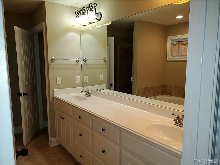 9737 Faversham Ct — Photo 18