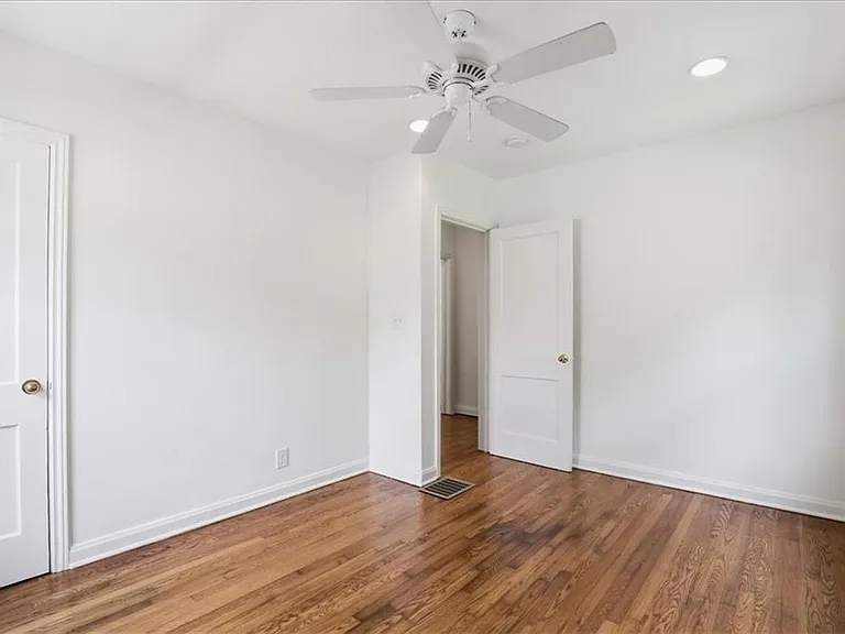1464 Hawthorne Ave NW — Photo 30
