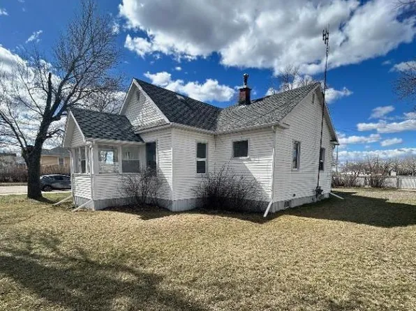 204 S Grand Ave, Carmangay, AB T0L 0N0