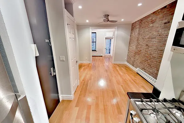 Rented by Centennial Properties NY | media 6