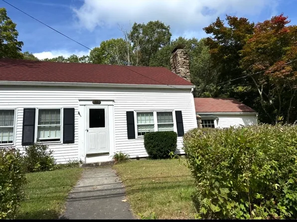 86 Main St, Douglas, MA 01516
