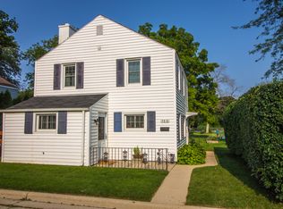 5818 Currant Ln, Greendale, WI 53129