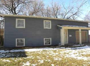 9 N Bereman Rd, Montgomery, IL 60538