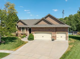 1928 N Newberry Pl, Derby, KS 67037