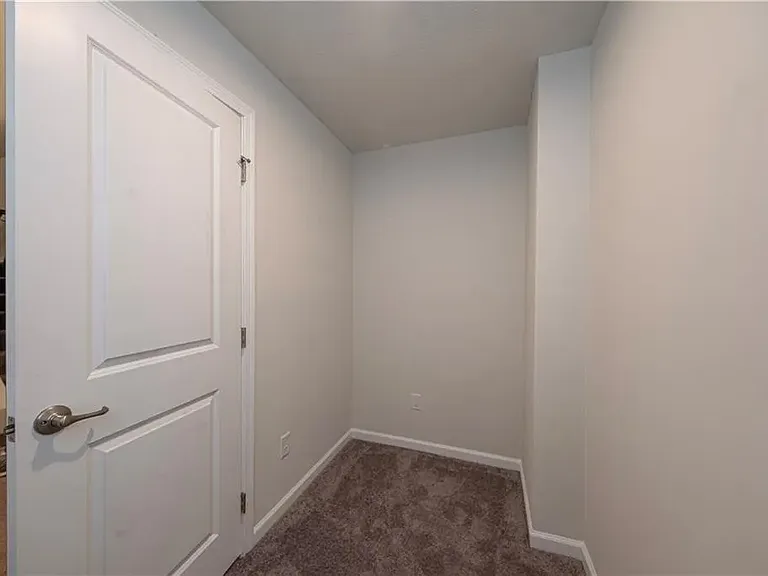 504 Florida Blvd — Photo 15