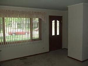 2nd image of 921 Sunnyside Ave