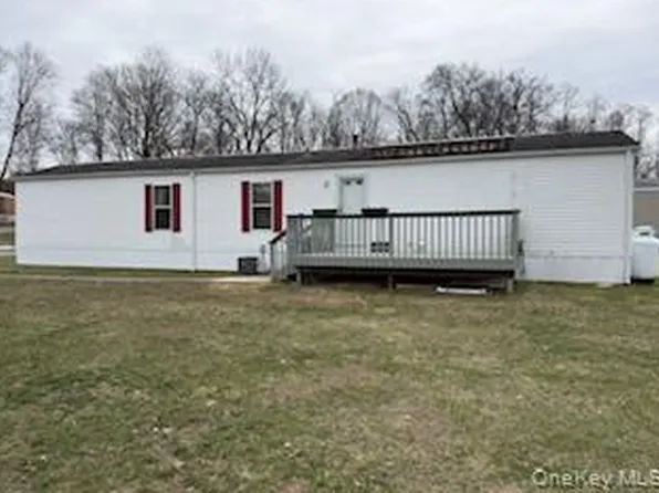 115 Winding Wood, Hopewell Junction, NY 12533